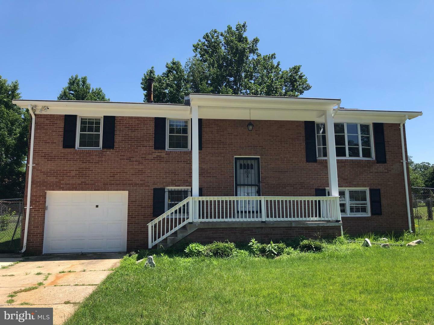 Property Photo:  5609 Gloria Drive  MD 20746 