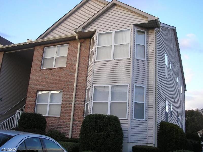 Property Photo:  5 Donna Dr  NJ 07936 