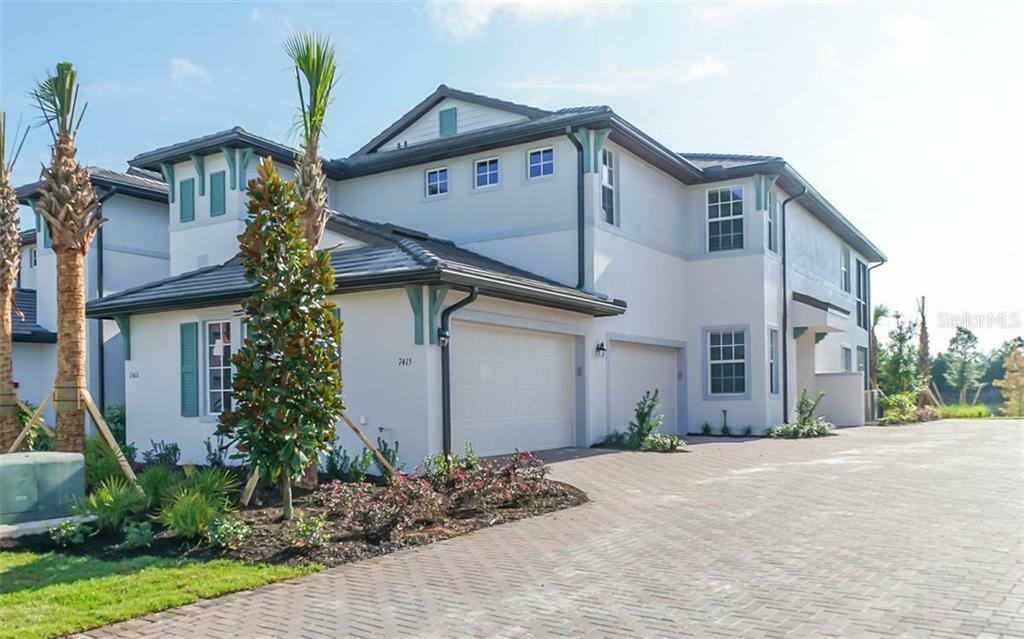 Property Photo: 7415 Divot Loop FL 34202
