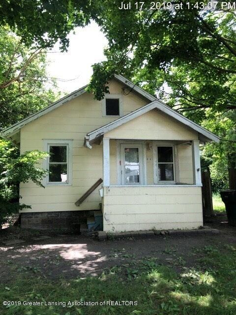 Property Photo:  814 Vance Street  MI 48906 