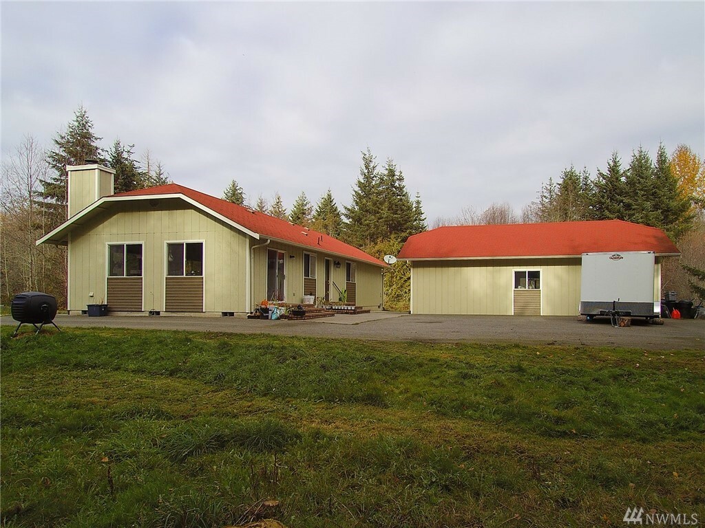 Property Photo:  196 Gandalf Rd  WA 98363 