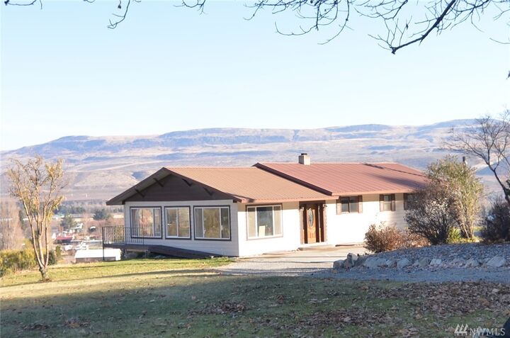 650 Edson St  Brewster WA 98812 photo