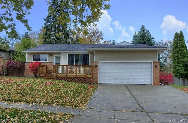 Property Photo:  619 Sheffield Road  MI 48326 