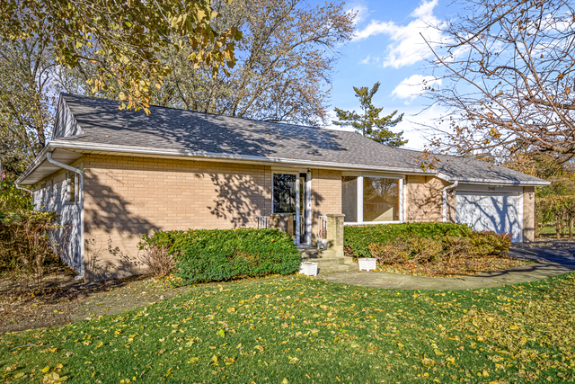 Property Photo:  23W040 Dickens Avenue  IL 60137 