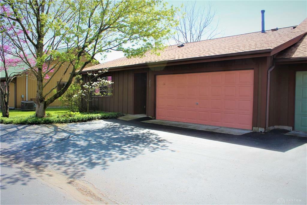 Property Photo: 270 Park Meadows Drive OH 45387