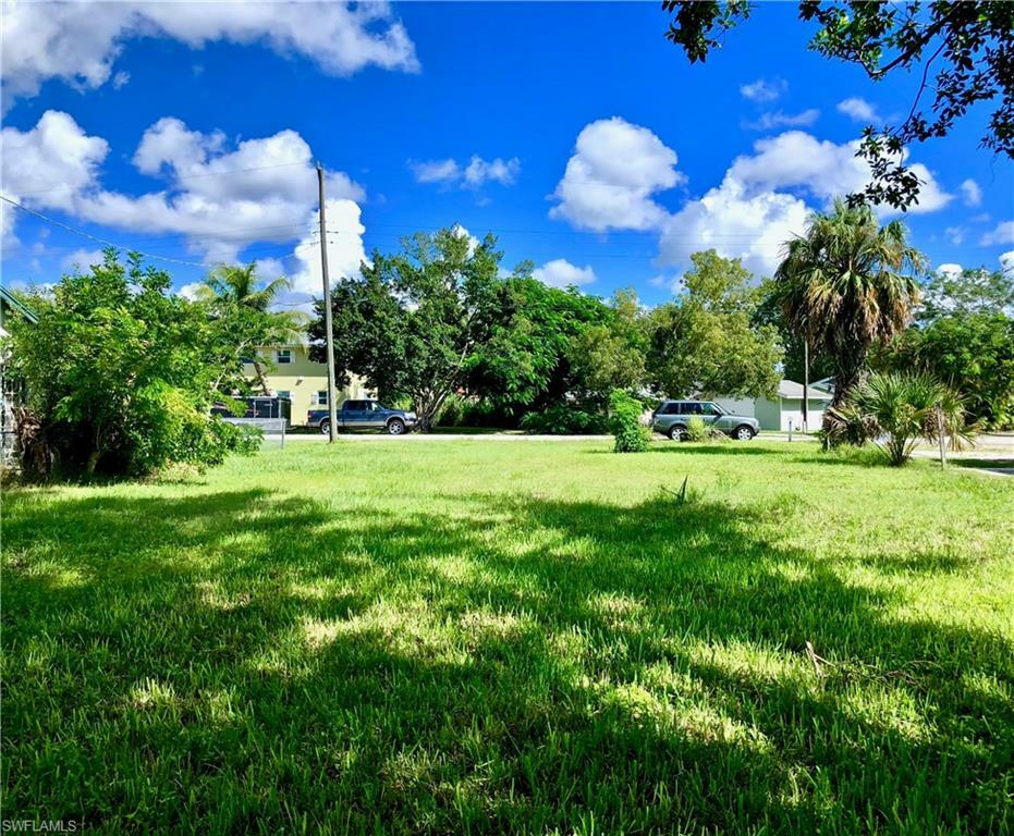 Property Photo:  2348 Jackson Ave 6  FL 34112 