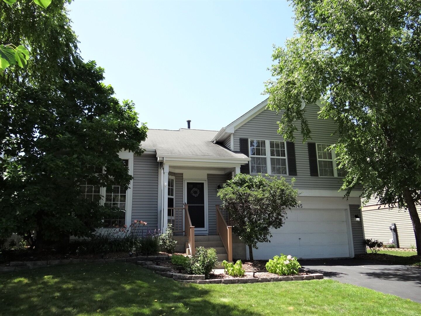 Property Photo:  145 Churchill Lane  IL 60504 