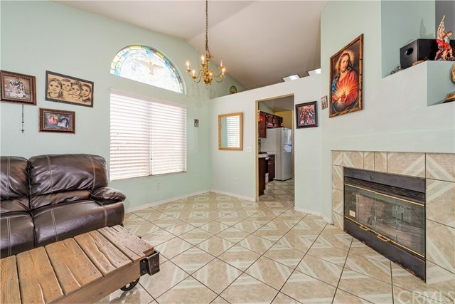 Property Photo:  25835 Via Tejon Avenue  CA 92551 