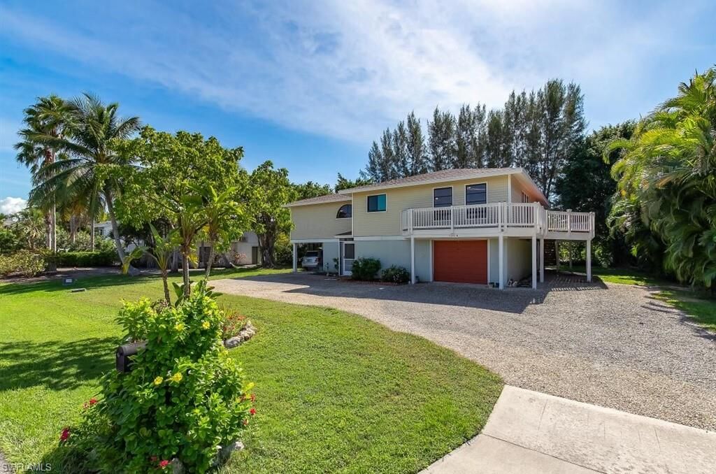 Property Photo: 1304 Sand Castle Rd FL 33957