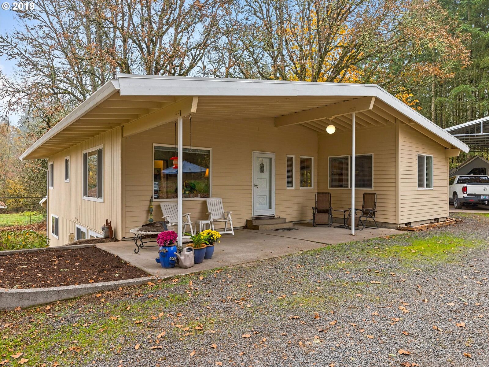 Property Photo: 21390 SW Farmington Rd OR 97007