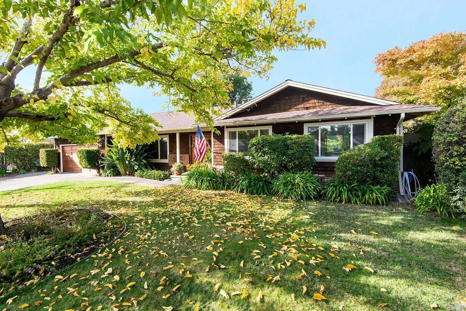 Property Photo: 9 La Crescenta Way CA 94901