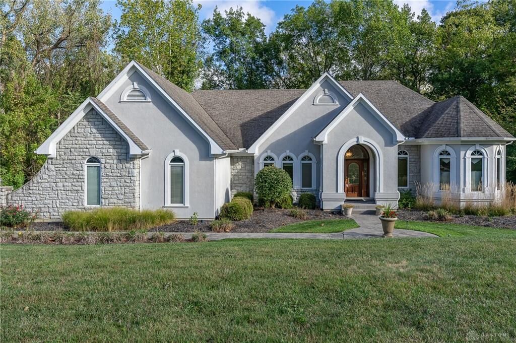 Property Photo: 4232 Autumn Creek Drive OH 45504