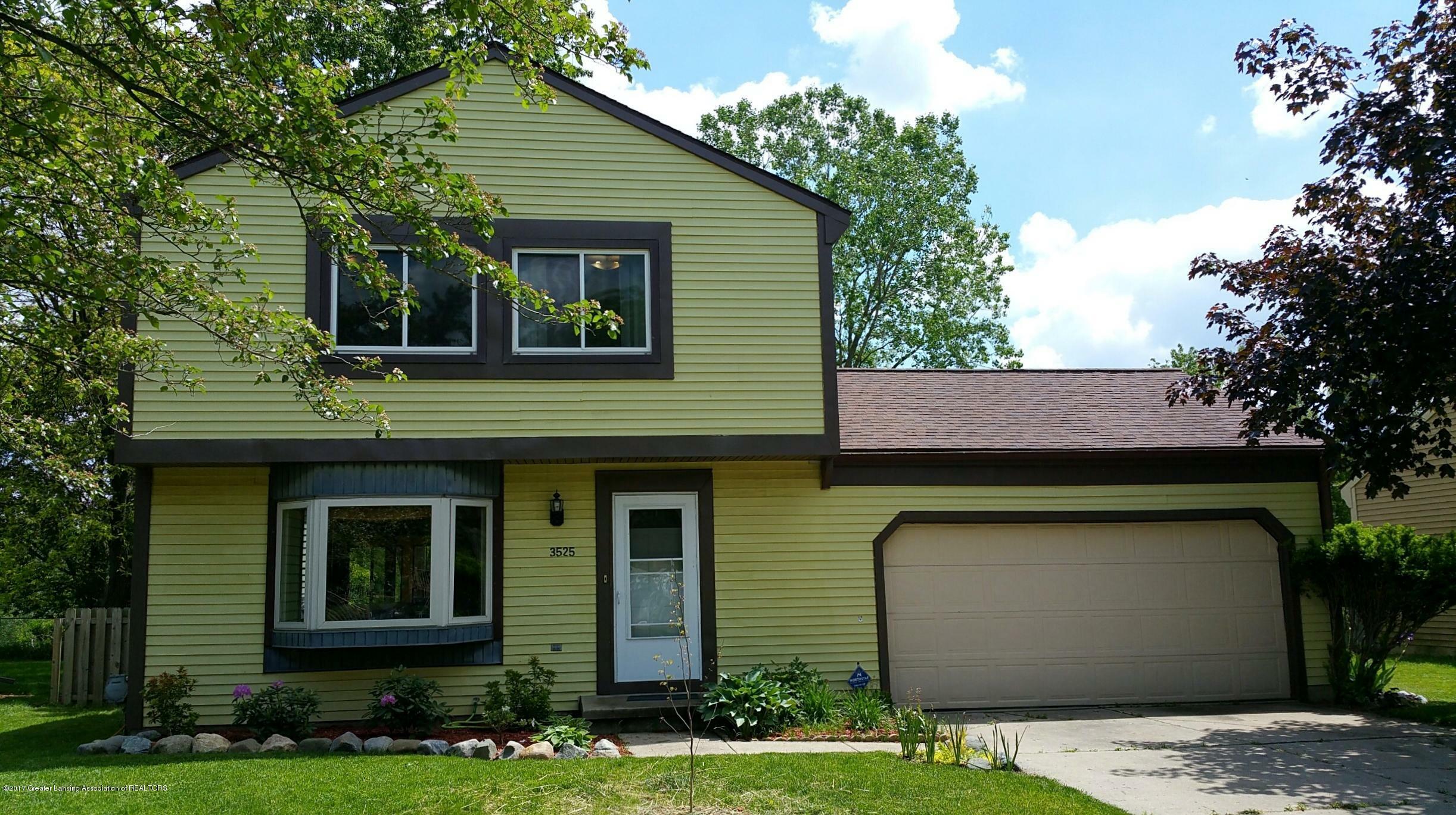 Property Photo:  3525 Stoneleigh Drive  MI 48910 