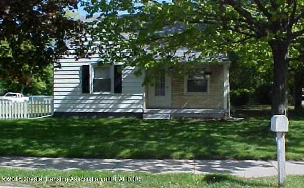 Property Photo: 2704 W Holmes Road MI 48911