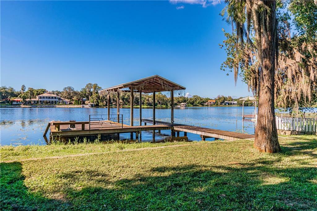 Property Photo:  213 W Chapman Road  FL 33548 