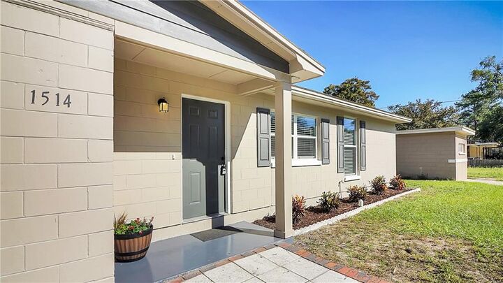 Property Photo: 1514 Crest Avenue FL 34748