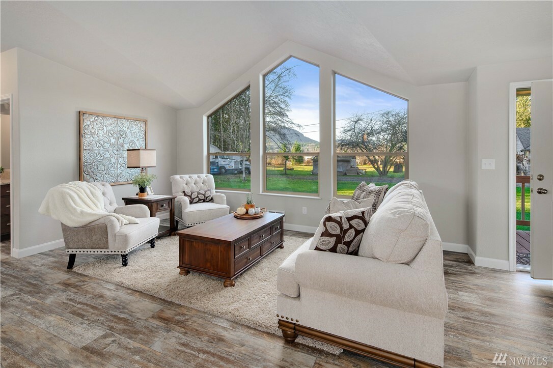 Property Photo: 18630 Abbey Place WA 98229