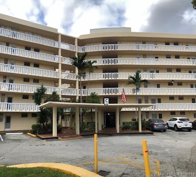 Property Photo: 2999 Point East Dr C301 FL 33160