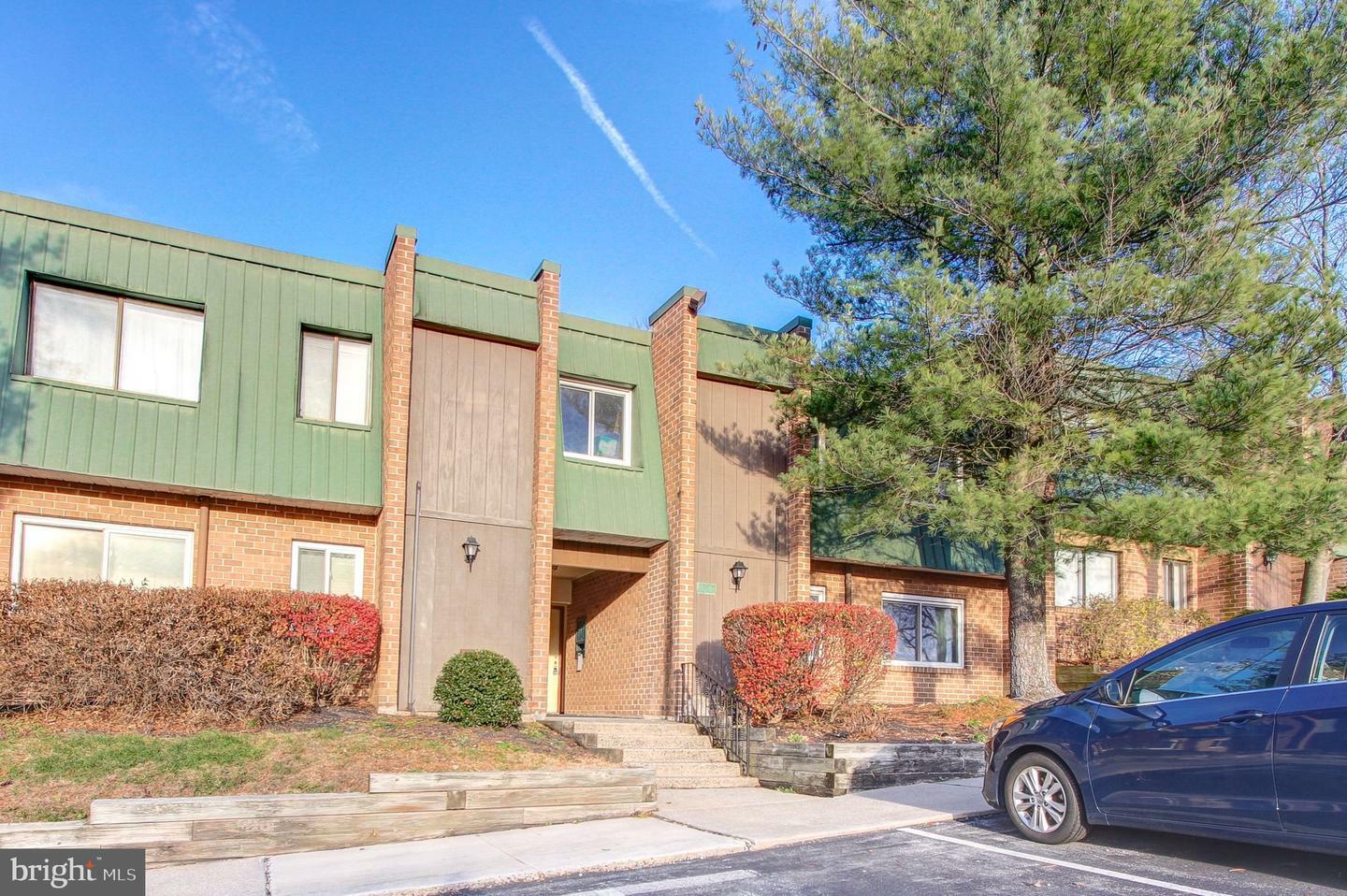 Property Photo: 906 Meadowview Lane PA 19453
