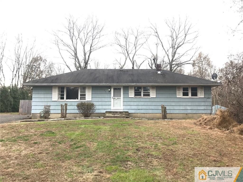 Property Photo:  331 Schoolhouse Road  NJ 08831 