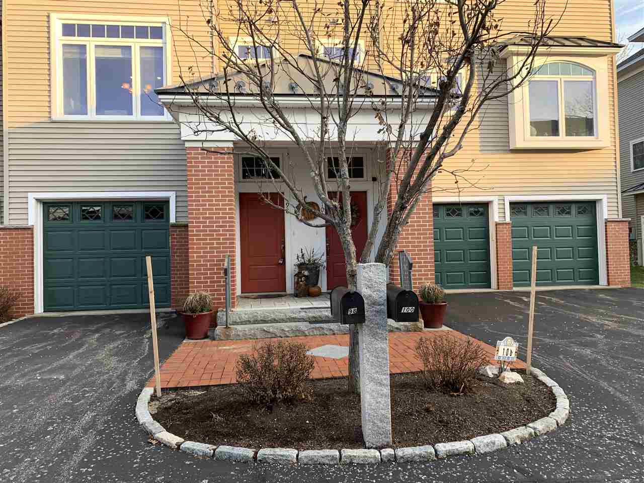 Property Photo: 98 Riverwalk Way 8E NH 03101