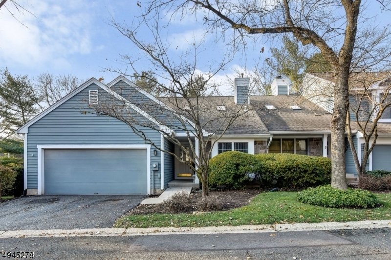 Property Photo:  1 Brightwood Ln  NJ 07921 