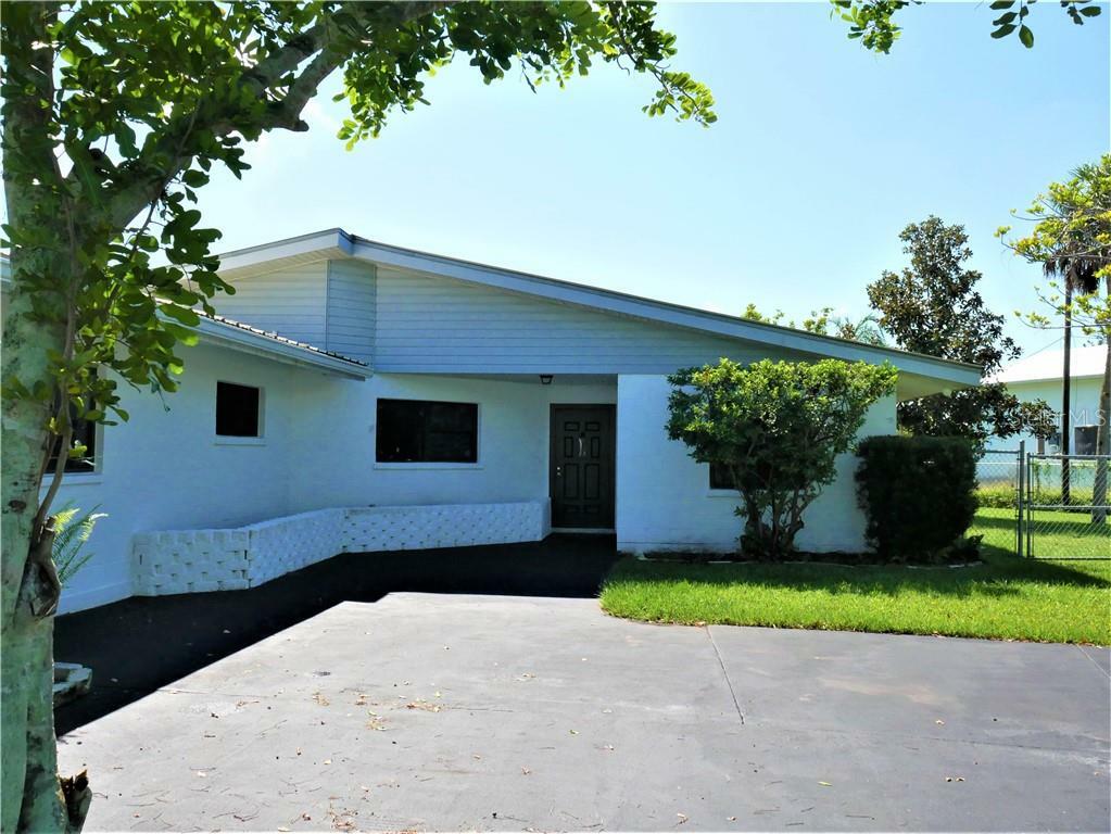 Property Photo: 334 Sally Lee Drive FL 34222