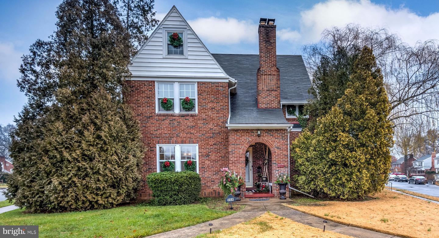 Property Photo: 259 Westover Drive PA 17070