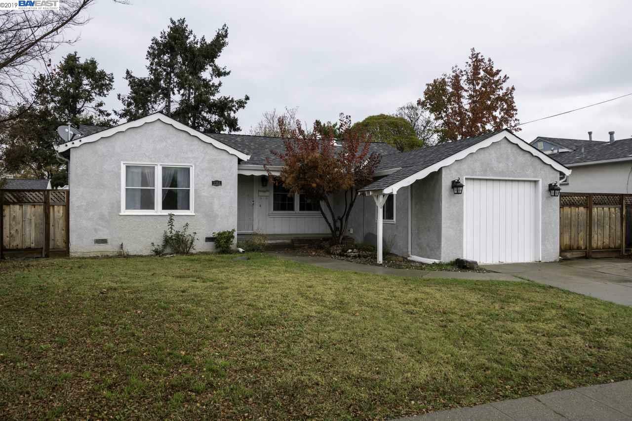 2316 Lessley Ave  Castro Valley CA 94546 photo