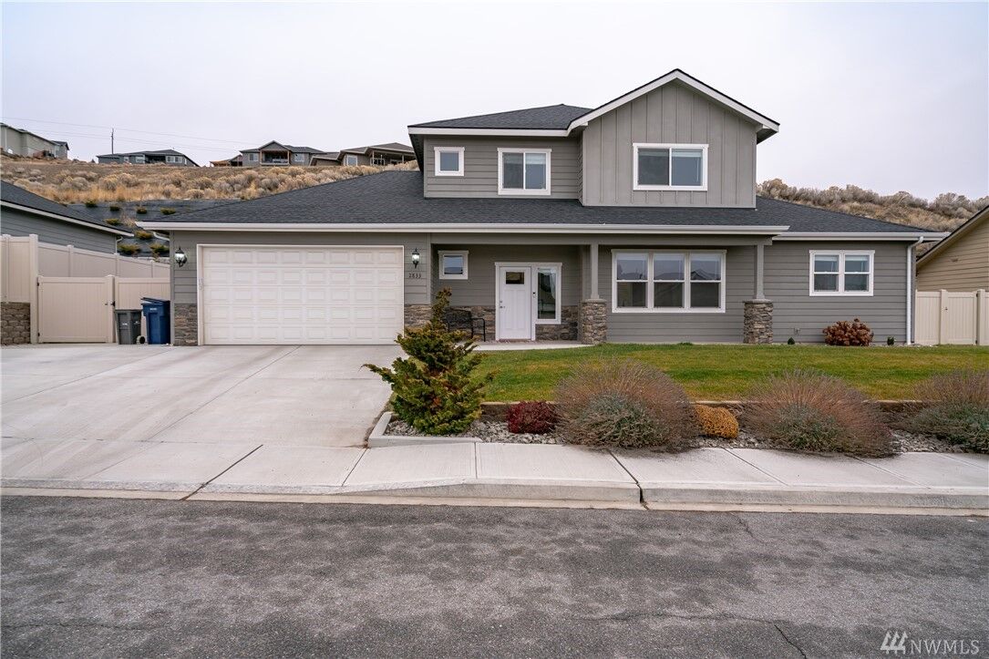 Property Photo:  2833 N Breckenridge Dr  WA 98802 