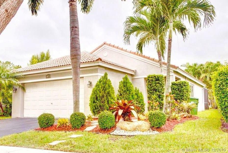Property Photo: 4474 Dogwood Cir FL 33331