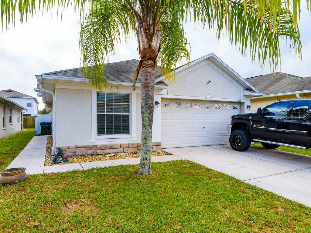 Property Photo:  25906 Crippen Drive  FL 34639 