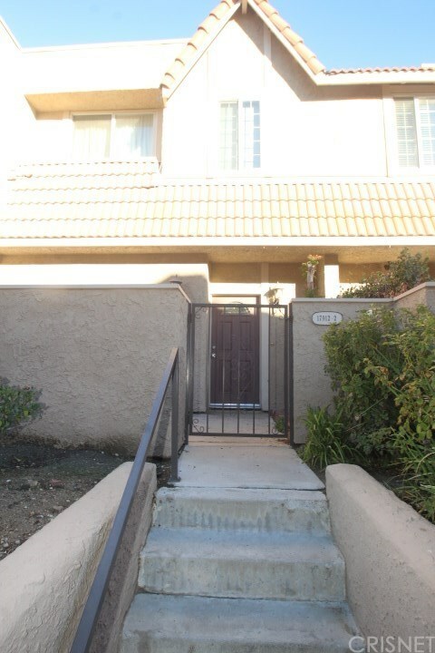 Property Photo:  17912 River Circle 2  CA 91387 