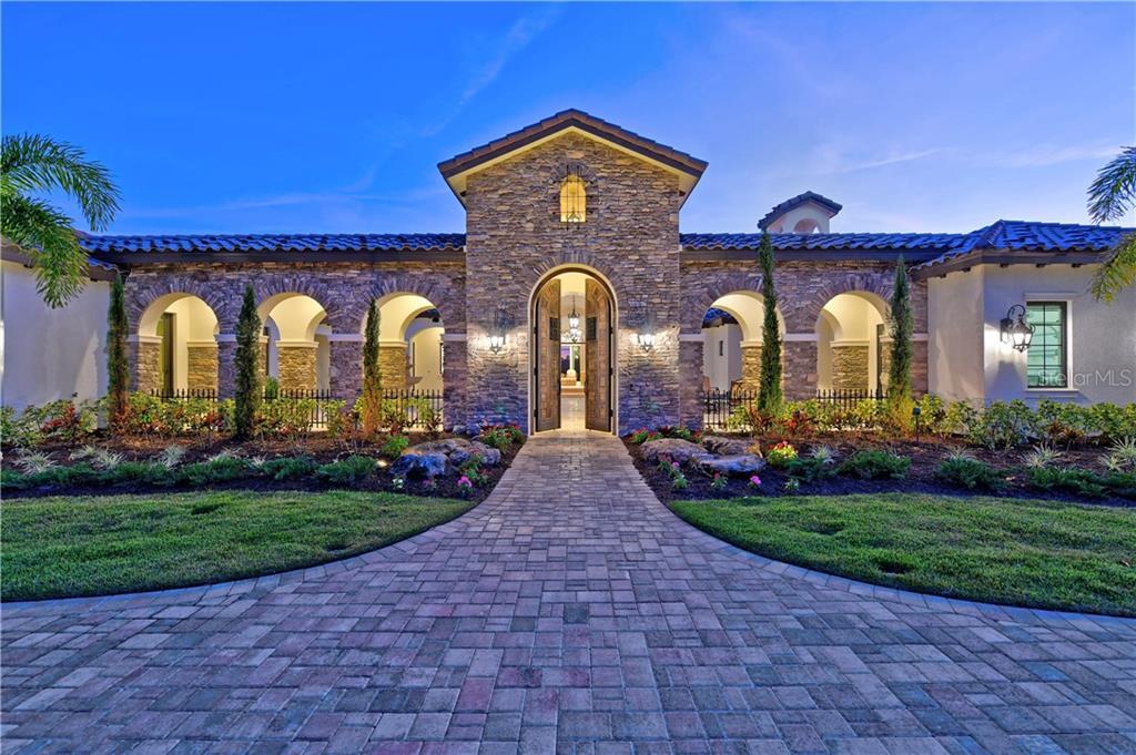 Property Photo: 20906 Parkstone Terrace FL 34202