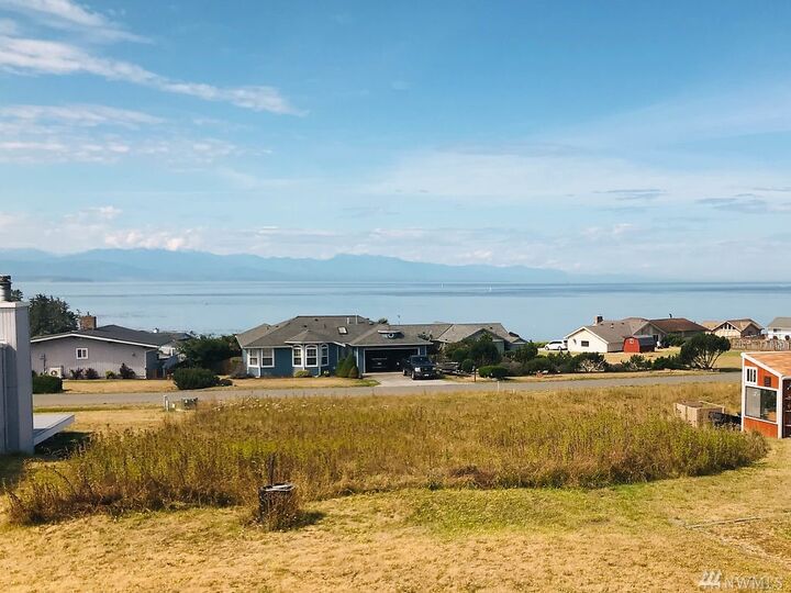 Property Photo:  747  La Fiesta Street  WA 98239 