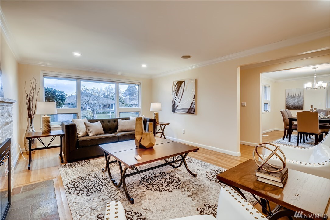 Property Photo: 4252 NE 74th Street WA 98115