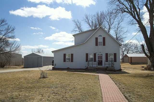 Property Photo:  130 Iowa Street  IA 50241 