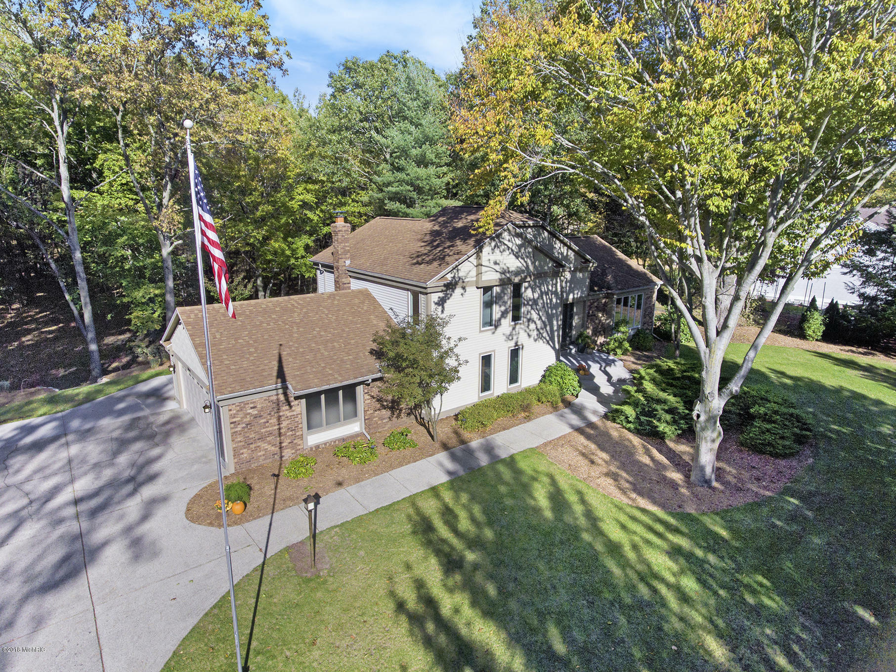 Property Photo: 18661 Pawnee Drive MI 49456