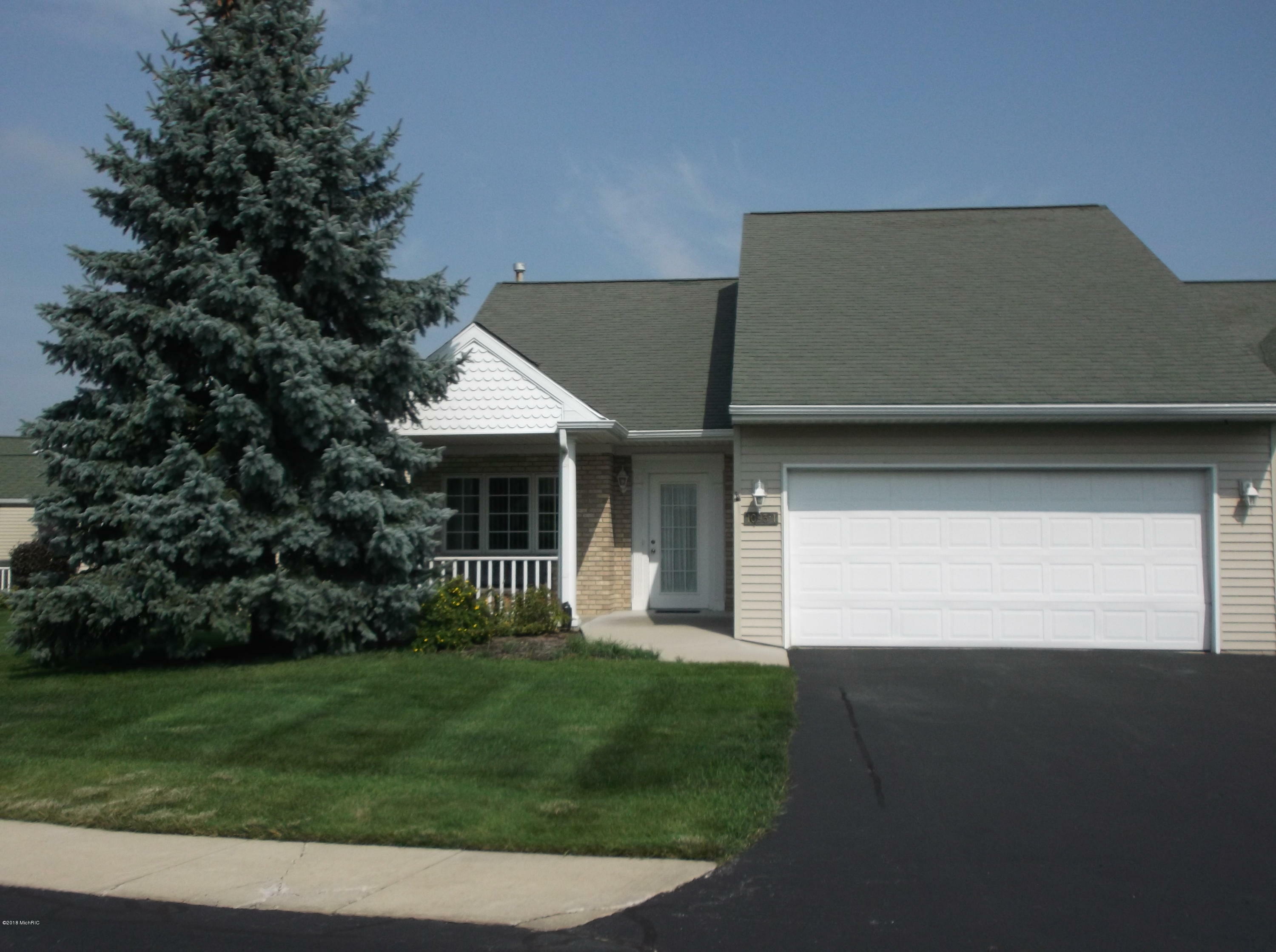 Property Photo:  1093 Fountain View Circle  MI 49423 