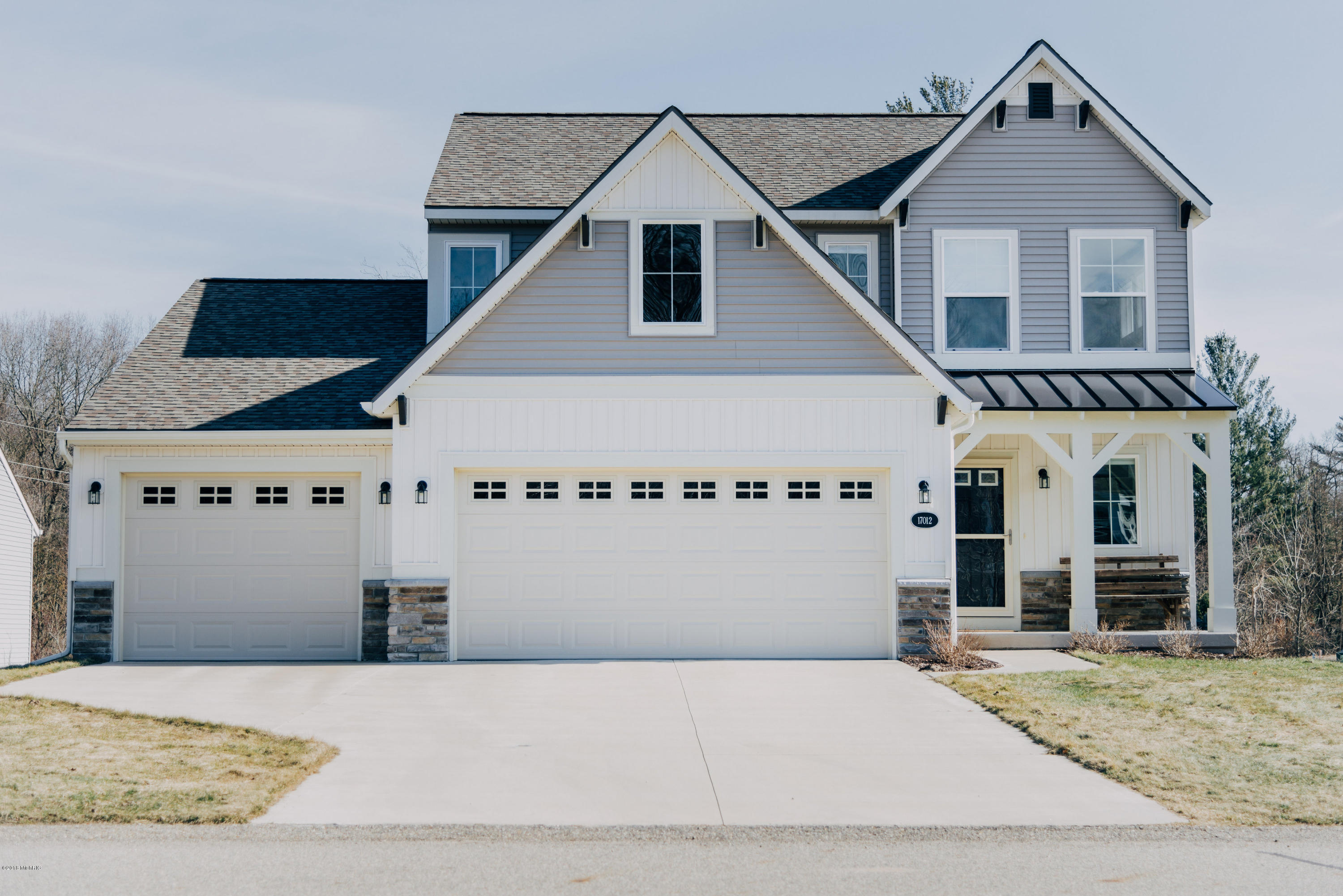 Property Photo: 17012 Birchview Drive MI 49448