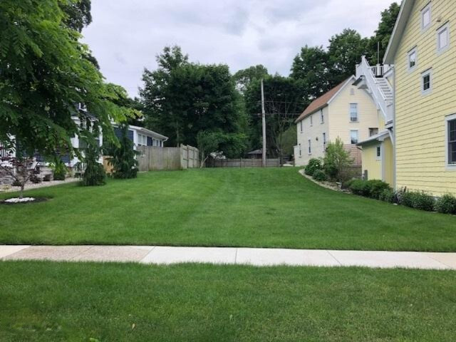 Property Photo: 320 Clinton Avenue MI 49417
