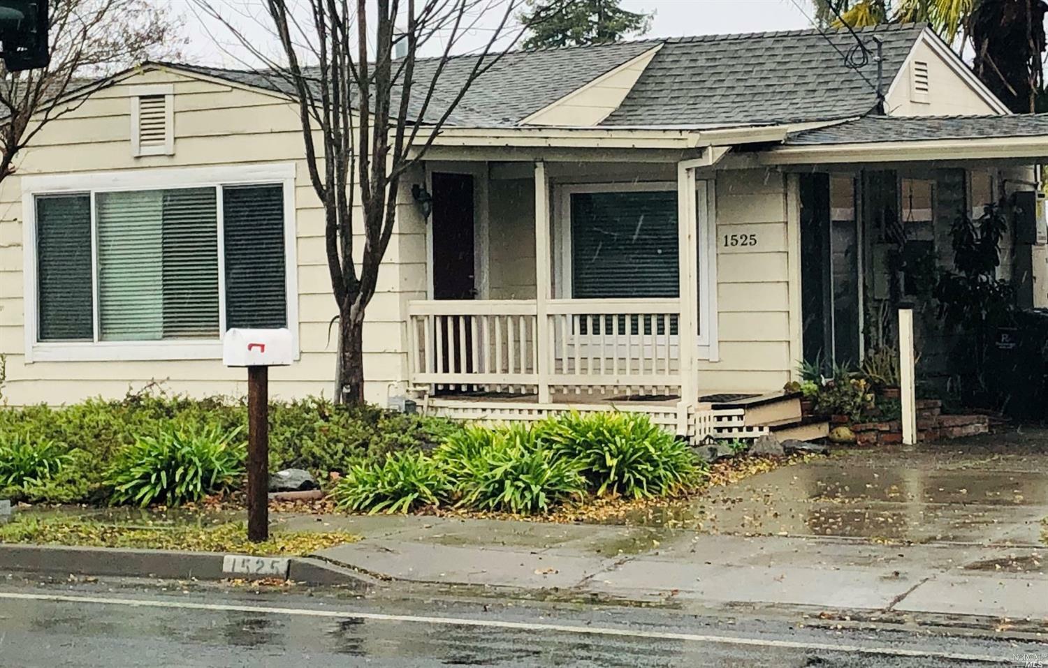 Property Photo: 1525 Hearn Avenue CA 95407