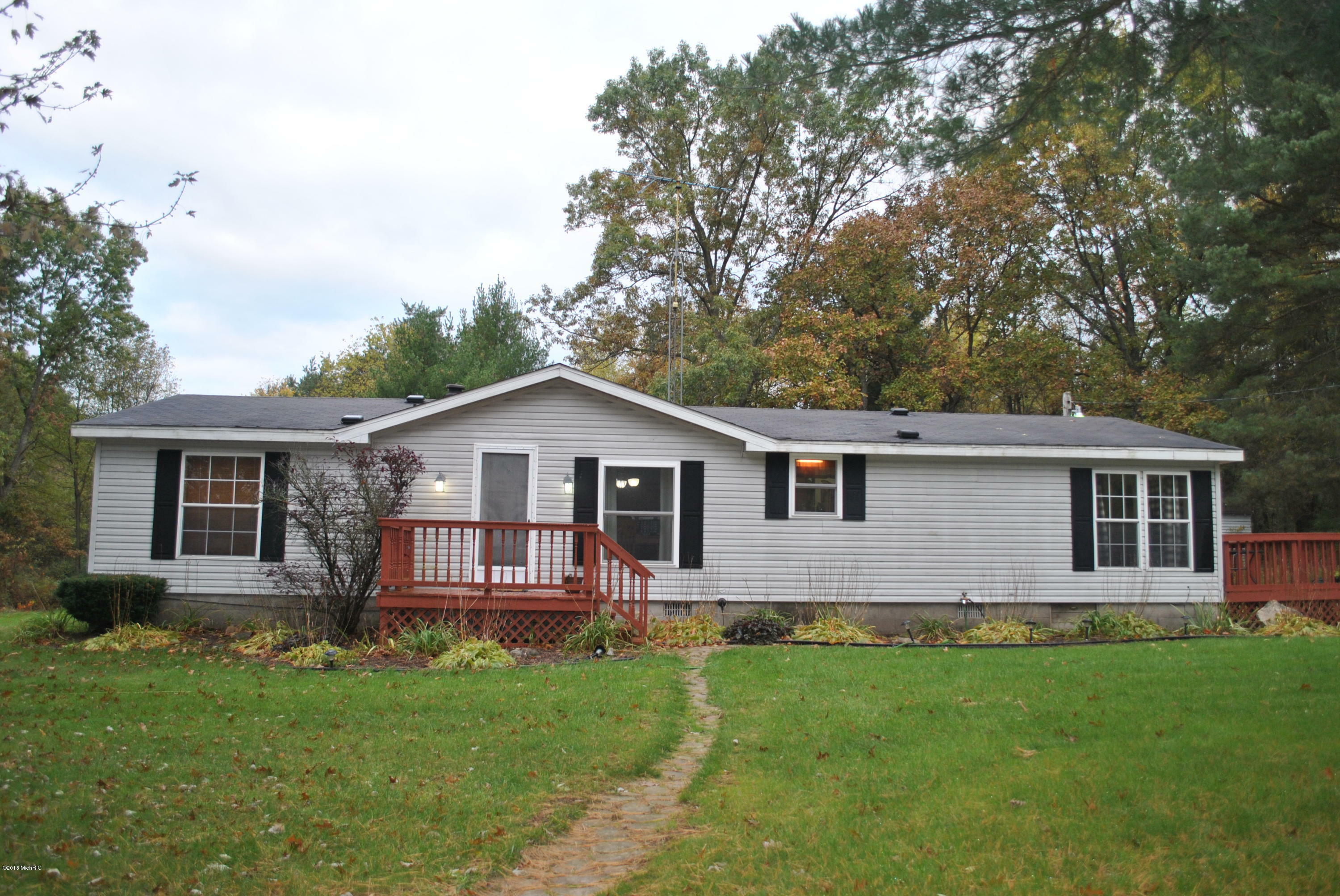 Property Photo:  000 Elm Avenue  MI 49337 