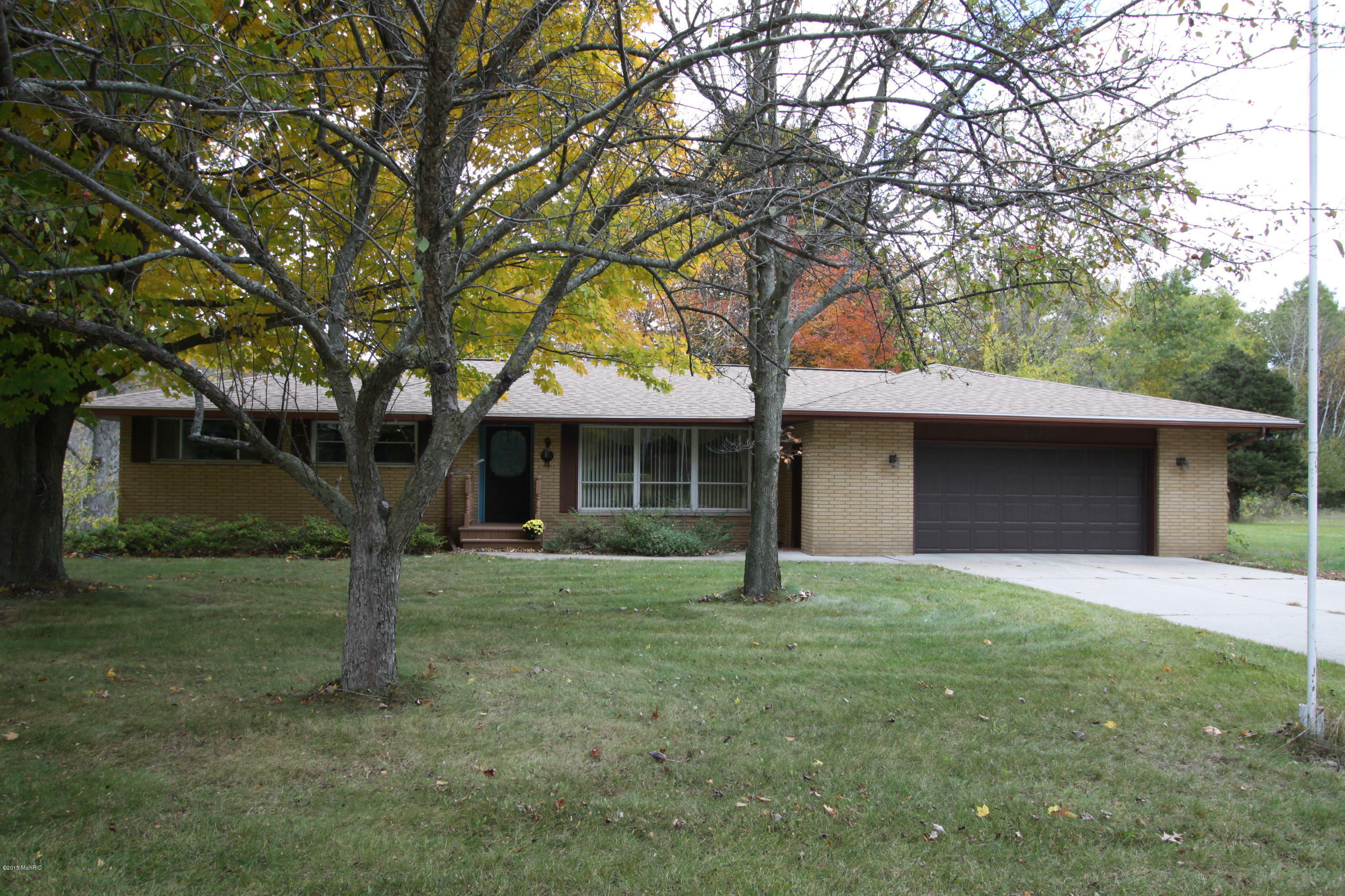 Property Photo:  2681 Fenner Road  MI 49445 