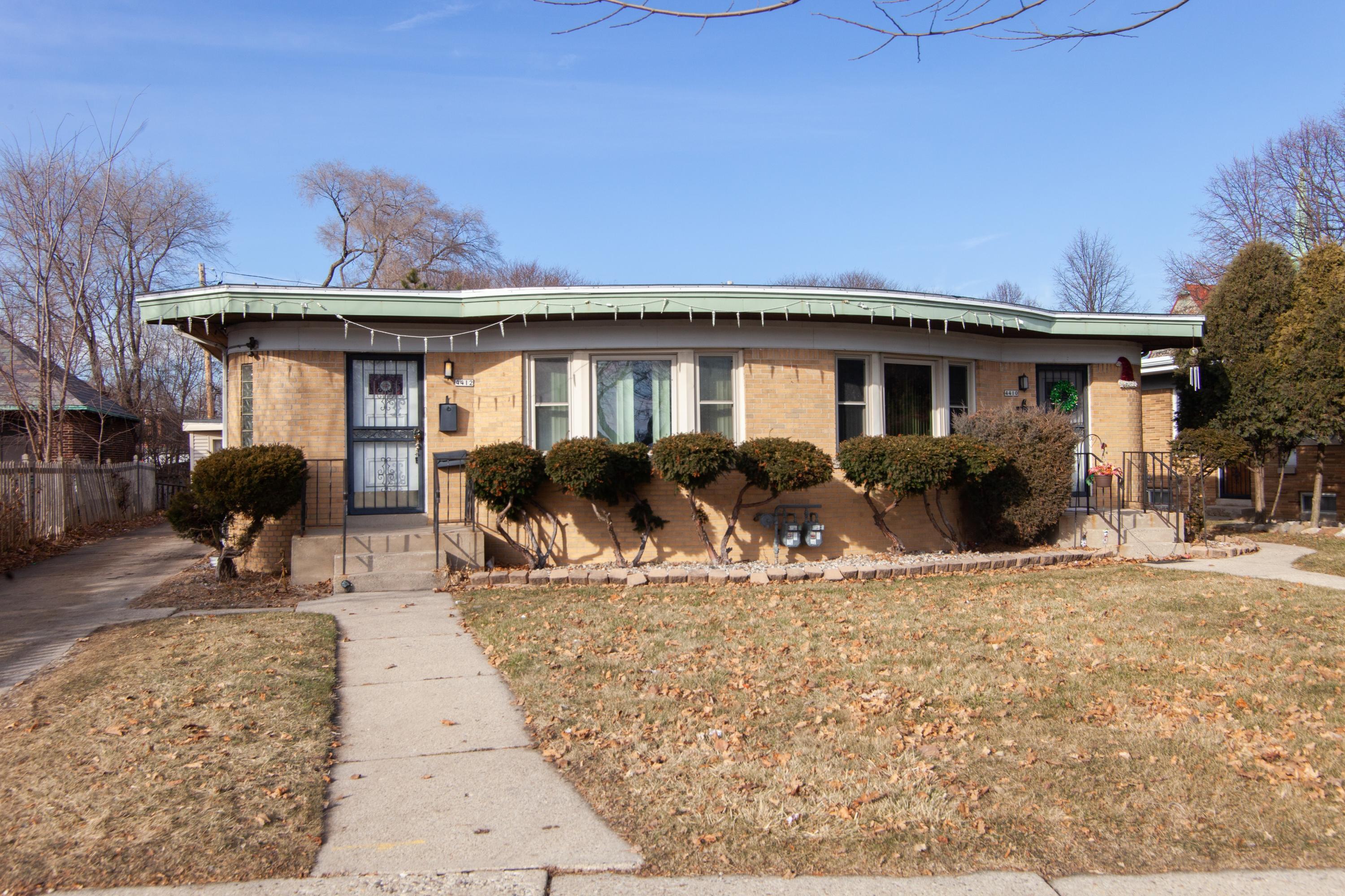 Property Photo: 4410 W Roosevelt Dr 4412 WI 53216
