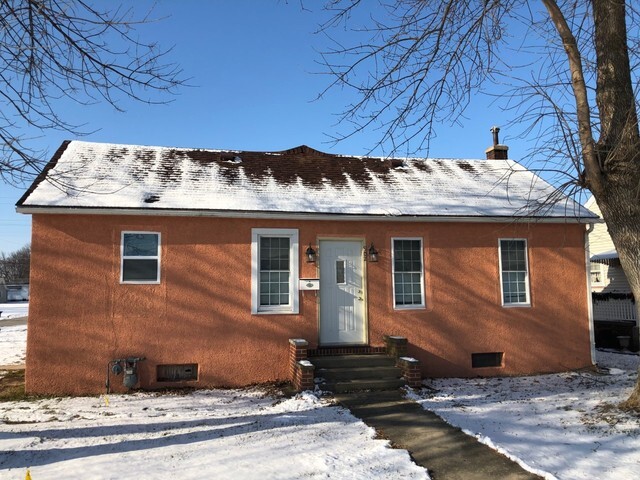 Property Photo: 902 North Vermillion Street IL 61364