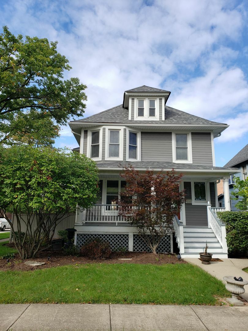 Property Photo:  1504 Oakwood Avenue  IL 60016 