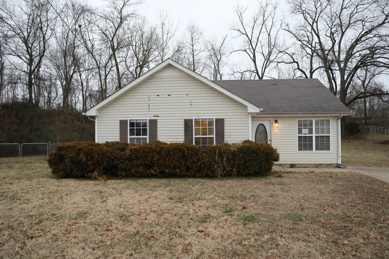 Property Photo:  223 Faulkner Ct  TN 37042 