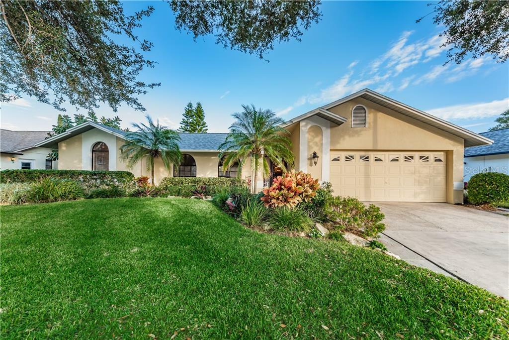 Property Photo: 413 Allens Ridge Drive E FL 34683