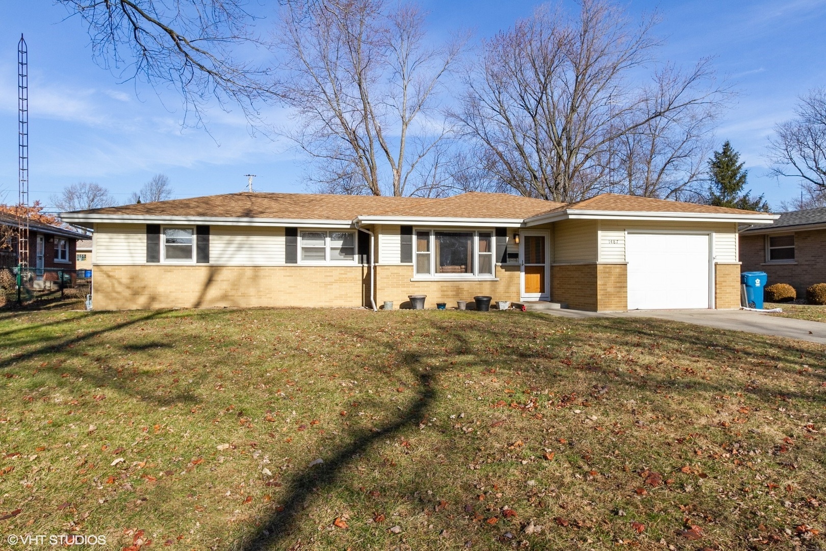 Property Photo:  1487 West Vanmeter Street  IL 60901 